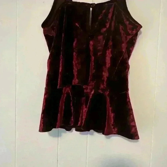 Women tanks use like a new - Picture 3 of 4